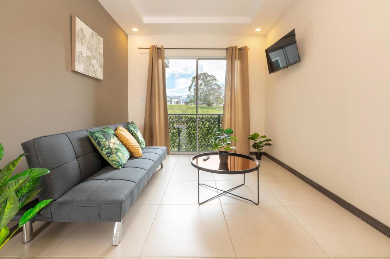 Boulevard Park Apto #27 - 2Bdrm - Selena Segura エレディア エクステリア 写真