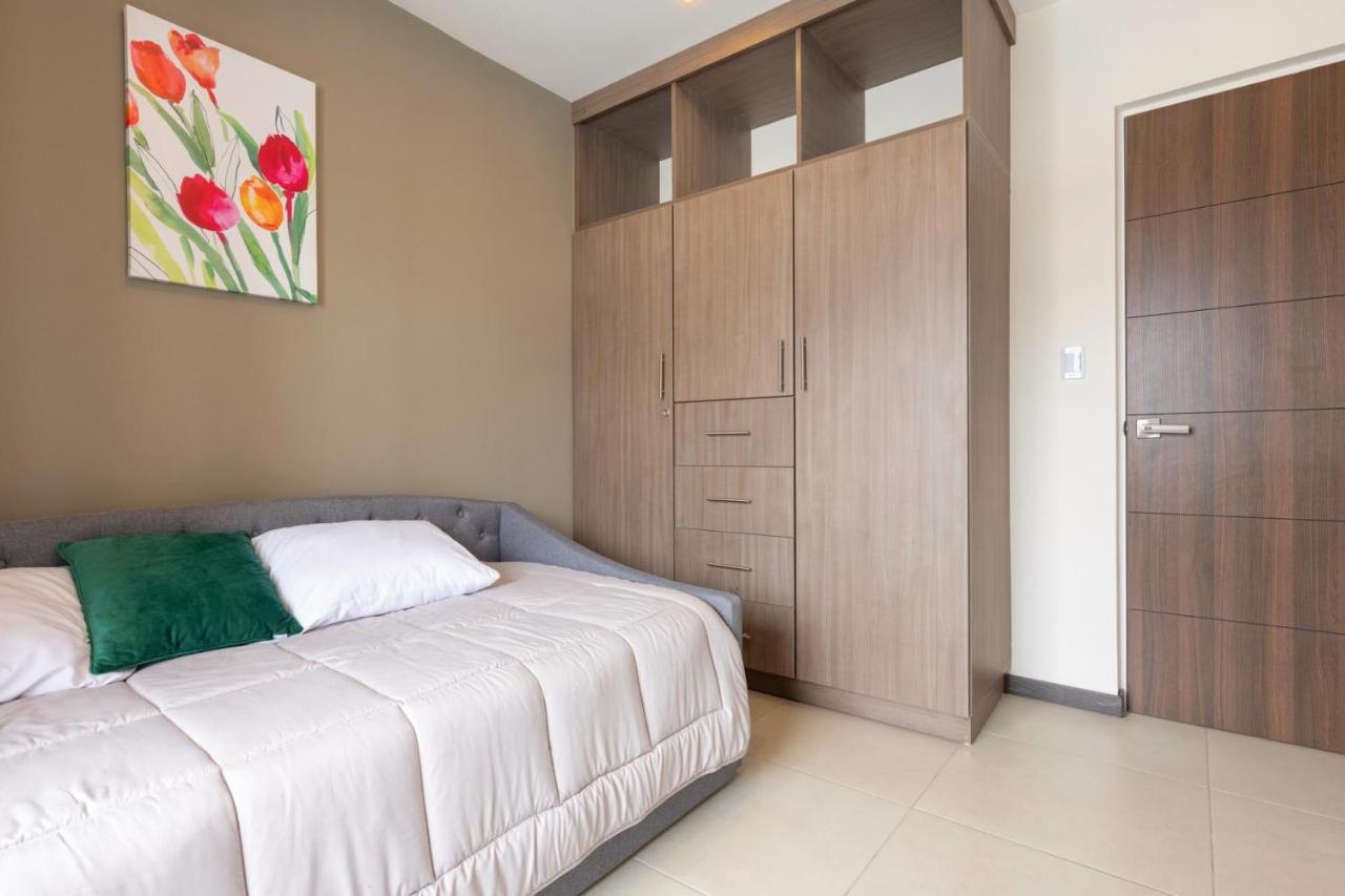 Boulevard Park Apto #27 - 2Bdrm - Selena Segura エレディア エクステリア 写真