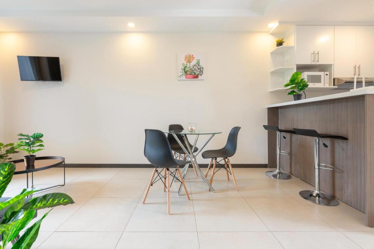 Boulevard Park Apto #27 - 2Bdrm - Selena Segura エレディア エクステリア 写真