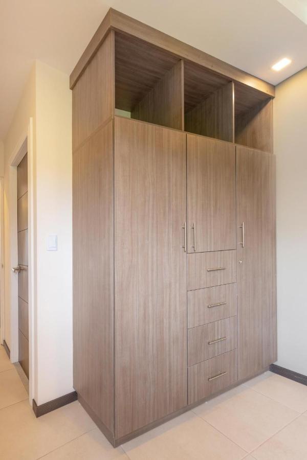 Boulevard Park Apto #27 - 2Bdrm - Selena Segura エレディア エクステリア 写真