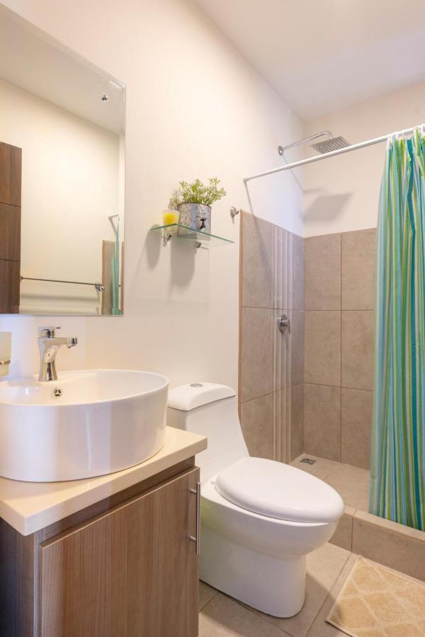 Boulevard Park Apto #27 - 2Bdrm - Selena Segura エレディア エクステリア 写真