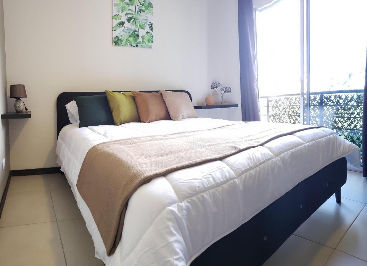 Boulevard Park Apto #27 - 2Bdrm - Selena Segura エレディア エクステリア 写真